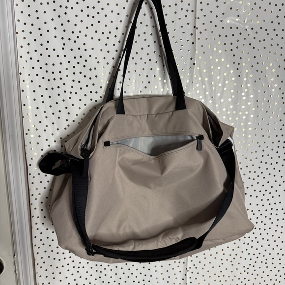 Everlane ReNew Transit Weekender - Picture 10 of 10